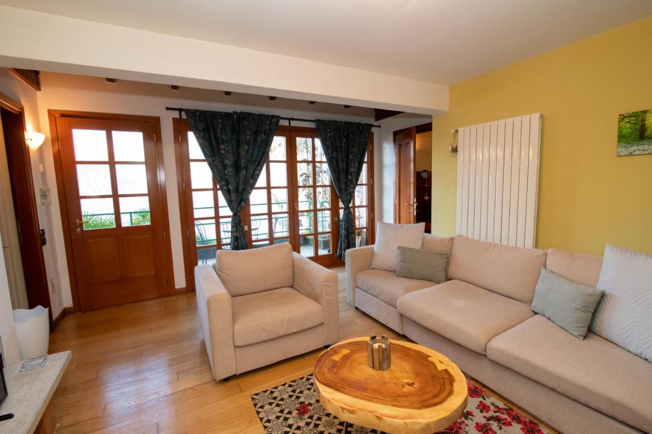 Villa Rina Deluxe And Cottage Porto Ceresio Exterior photo